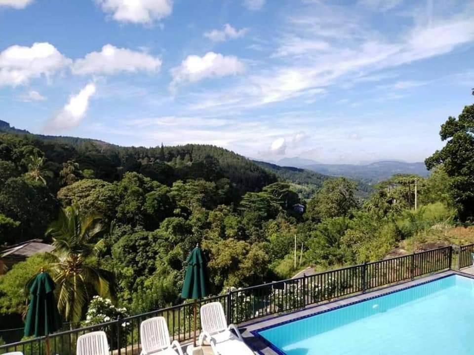 Bed and Breakfast The Grand Hills Kandy Zewnętrze zdjęcie